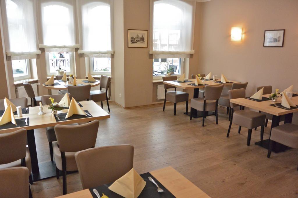 Hotel Deutsches Haus Blomberg  Extérieur photo